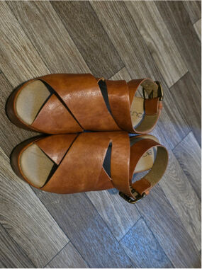 Women's Boutique by Corkys Brown Platform Sandals size 7
